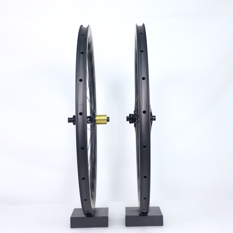 700c Carbonfaser-Laufradsatz,  – Disc Lock Brake Bewertung und Preis